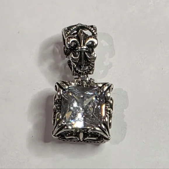 Silpada Uptown sterling silver pendant with a cubic zirconia stone‎ - Picture 2 of 6